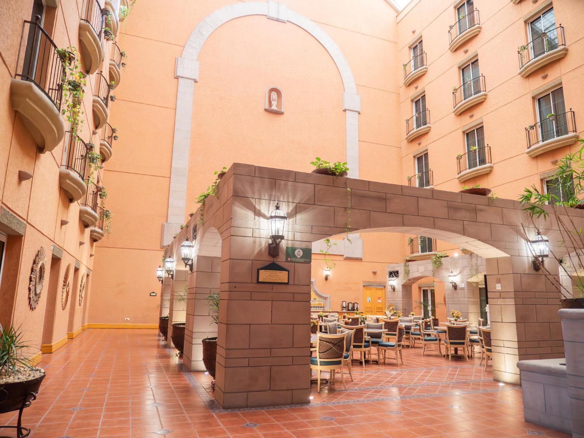 Holiday Inn Express Silao-Aeropuerto Bajio By Ihg Exterior foto