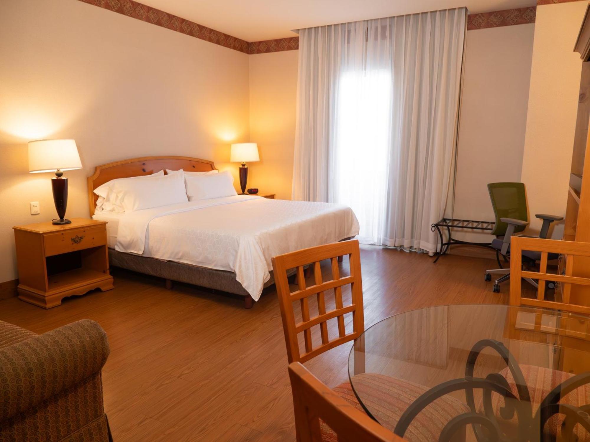 Holiday Inn Express Silao-Aeropuerto Bajio By Ihg Exterior foto